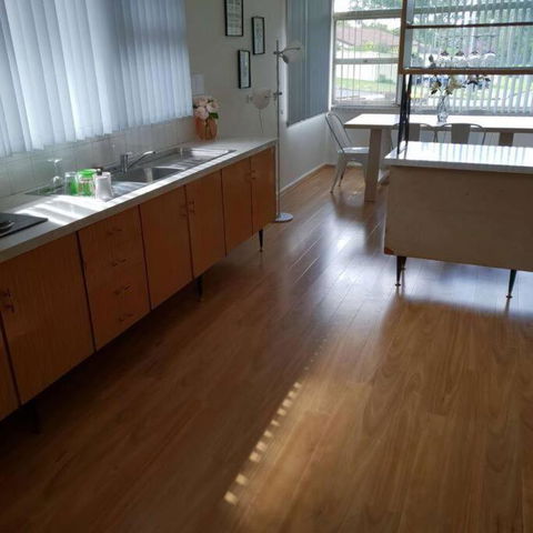 CAMPBELLTOWN HOLIDAY HOME 3 BED + FREE PARKING NCA039 - Accommodation Broome 2