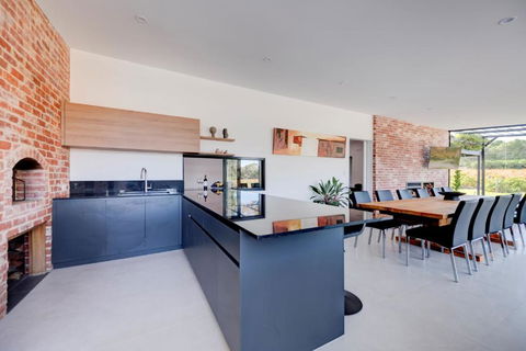 CASALE ESTATE - Accommodation Broome 3