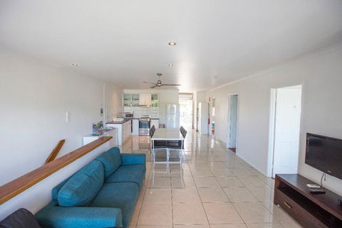 3 Bedroom Apartment // Spence St - Accommodation Broome 0