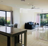3 Bedroom Executive Luxury Beachside Townhouse - Accommodation Broome