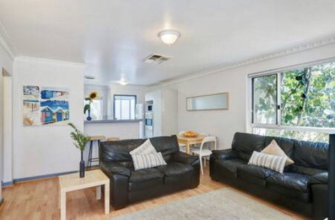 3 Oceans Apartments - Scarborough - Accommodation Broome 3
