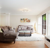 3-Bed Home with BBQ Patio near Parks and Playgrounds - Accommodation Broome