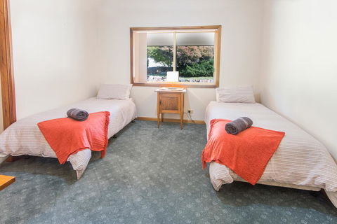 32 Zachary Drive Farm Stay Iconic Water Views - Accommodation Broome 3