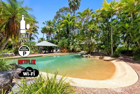 3BR Beach Escape AC, Pool, Tennis, Wine, Coffee, Netflix - Accommodation Broome 0