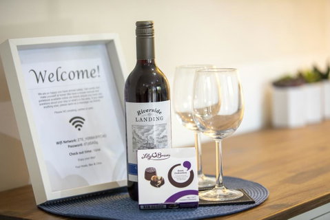 3BR Beach Escape AC, Pool, Tennis, Wine, Coffee, Netflix - Accommodation Broome 3