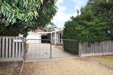 45 HALFORD - PET FRIENDLY - Accommodation Broome 0