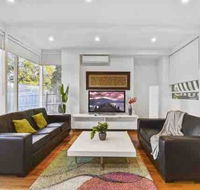 6 Bedroom Beautiful and Comfy Family House - Accommodation Broome