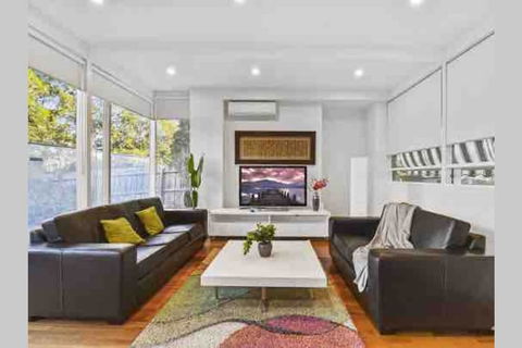 6 Bedroom Beautiful And Comfy Family House - Accommodation Broome 0