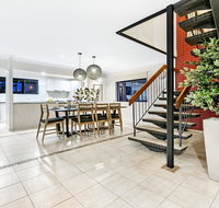 7 Bedroom Gold Coast Luxury Waterfront Home with Pool sleeps 20 - Accommodation Broome