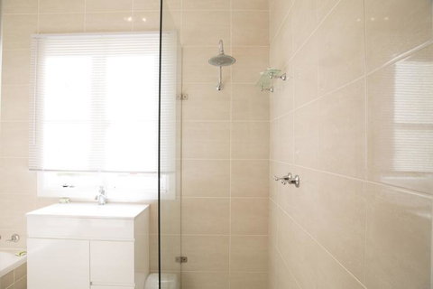 88 Morrisset - Accommodation Broome 3