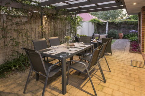 8A Sayers Street - Accommodation Broome 2
