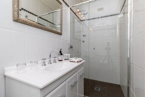 94Best Apartments - Accommodation Broome 0