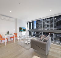 A Bright  Modern CBD Apt Next to Southern Cross - Accommodation Broome