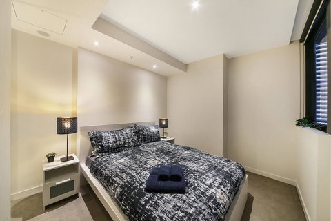 A Central & Cozy 2BR Apt Near Federation Square - Accommodation Broome 1