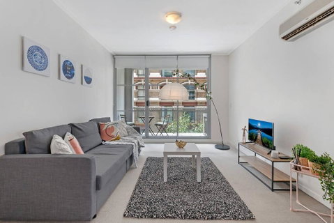 A Modern & Stylish Studio Near Darling Harbour - Accommodation Broome 2