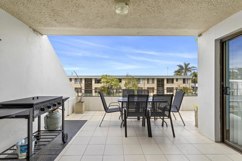 A Sea Mist At The Dunes - Fingal Bay - Accommodation Broome 2