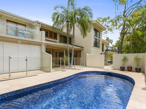 A Superb Location For Enjoying The Best Of Noosa - Unit 2/69 Noosa Parade - Accommodation Broome 0