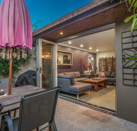 A SWEET ESCAPE - Brandon St Beach  Spa - Accommodation Broome