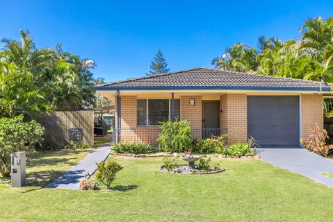 A SWEET ESCAPE - Carefree Beach Home - Accommodation Broome 0