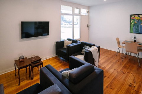 A Wave Away @ Glenelg Cosy Unit Near The Beach - Accommodation Broome 1