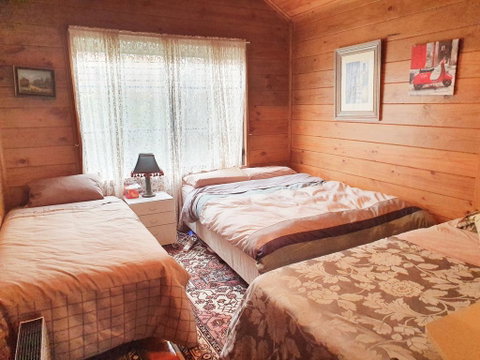 Abelia Cottages SPA Lakeside COTTAGE No 2 - Accommodation Broome 3