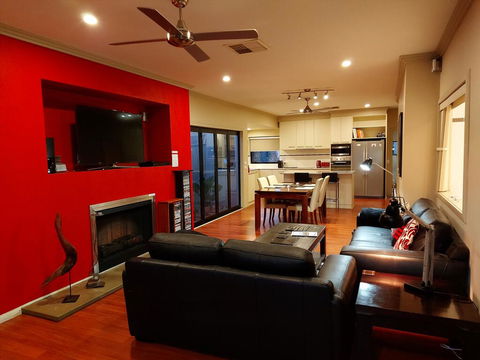About Time Retreats- Studio Seven - Accommodation Broome 0