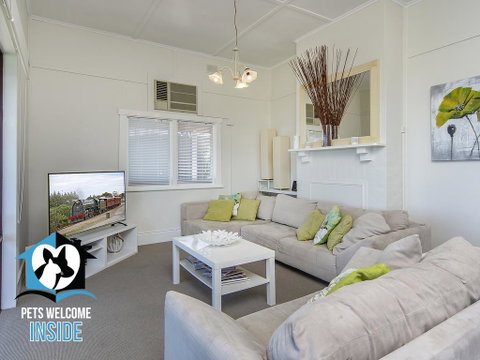 Absolute Beachfront 3BR 2BA Home W/ Beach Track - Accommodation Broome 1