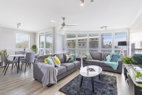 Absolute Beachfront Penthouse, Castaways Beach - Accommodation Broome 0