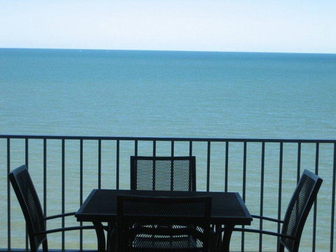 Absolute Beachfront With Million Dollar Views - Accommodation Broome 0