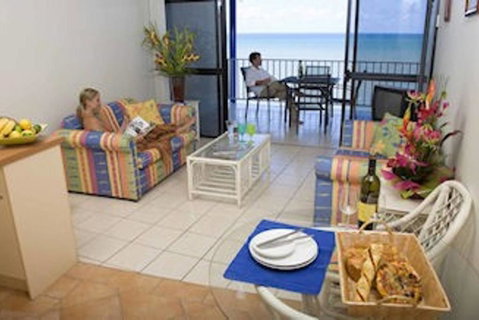 Absolute Beachfront With Million Dollar Views - Accommodation Broome 2