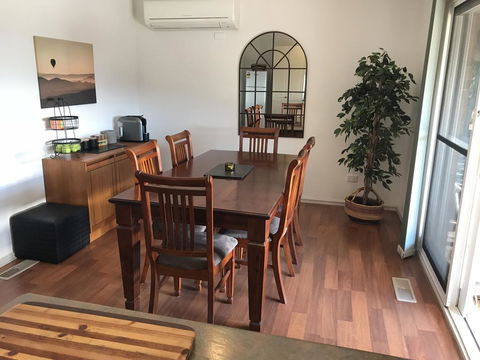 Acacia House - Central Healesville - Yarra Valley - Accommodation Broome 2