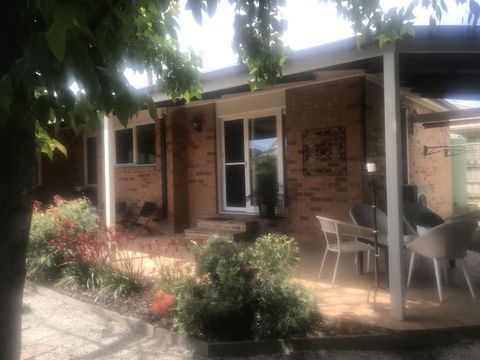 Acacia House - Central Healesville - Yarra Valley - Accommodation Broome 3