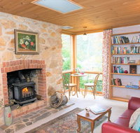 Adelaide Hills 'Camellia Cottage' - WiFi - Accommodation Broome
