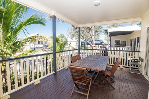 E.V. - Eurong Beach Villa - Accommodation Broome 2