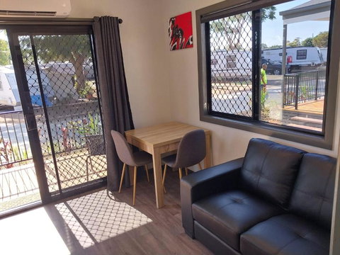 Emerald Tourist Park - Accommodation Broome 2