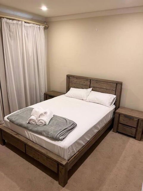 Executive Villa Close To CBD With Spa - Accommodation Broome 4