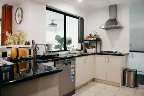 Equitice Autumn Moonlight Villa - Accommodation Broome 1