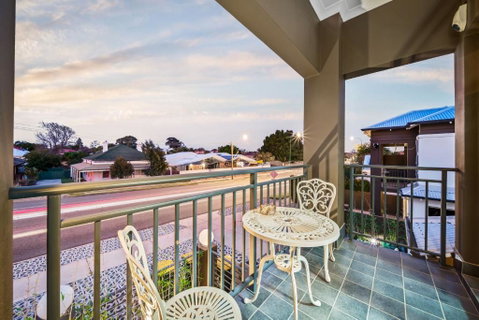 Equitice Winter Moonlight Villa - Accommodation Broome 1