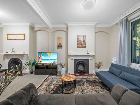 Fancy 4 BR House With Parking - ICC&Darling Harbour-8 Mins Walk - Accommodation Broome 2