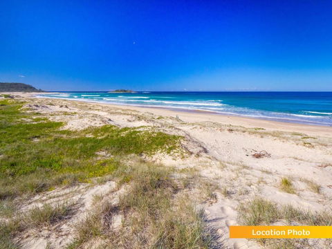 Family Getaway By The Lake - Accommodation Broome 0
