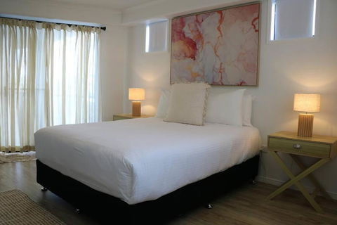 Family Friendly 3 Bedroom - River Views - Short Walk To The Beach - Accommodation Broome 3