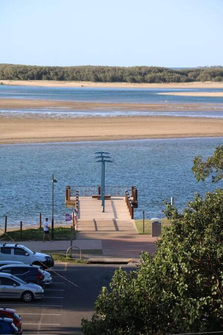 Family Friendly 3 Bedroom - River Views - Short Walk To The Beach - Accommodation Broome 4