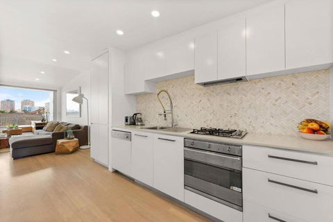 Fab Penthouse Near Bondi / Bronte, Shops & Bars - Accommodation Broome 1