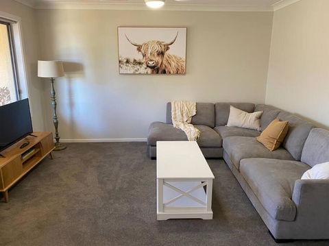 Family Favourite, Spacious 2 Bedroom Unit - Accommodation Broome 0