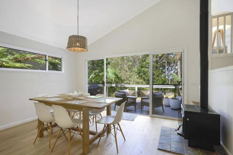 Family Friendly Beach House - 5mins Walk To The Beach - Accommodation Broome 2