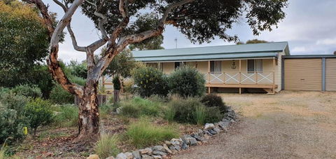 Family Friendly Beach House - Accommodation Broome 1