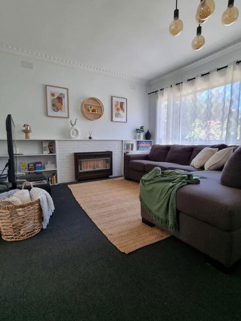 Family Friendly Home In Belmont - Accommodation Broome 2