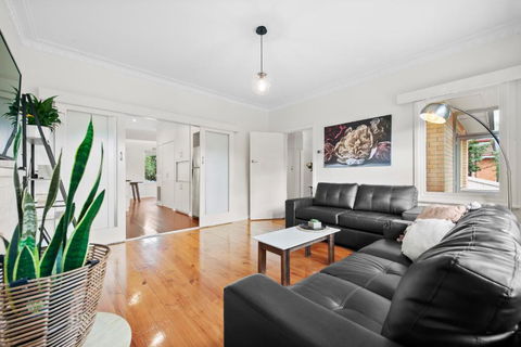 Family Friendly, Sleeps 8, Big Backyard, Pet Friendly - Accommodation Broome 3