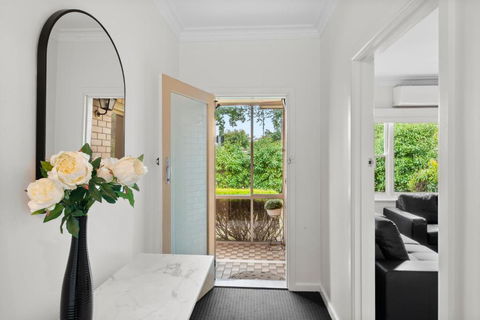 Family Friendly, Sleeps 8, Big Backyard, Pet Friendly - Accommodation Broome 1