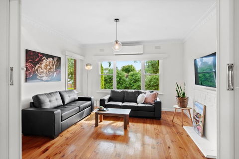 Family Friendly, Sleeps 8, Big Backyard, Pet Friendly - Accommodation Broome 2